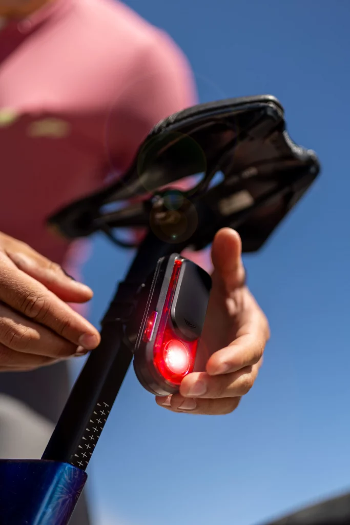 Neues Fahrradradar Garmin Varia 820